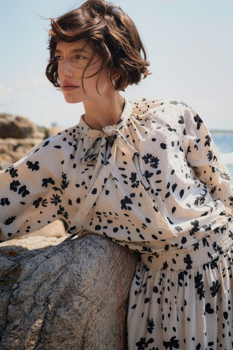 Almera Flower Print Shirt - Black