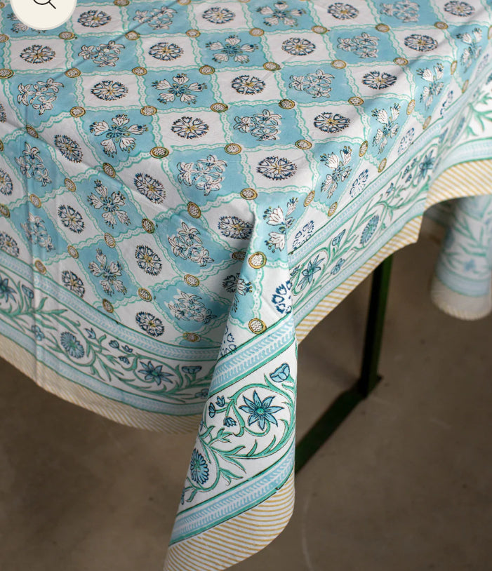 Box Tablecloth