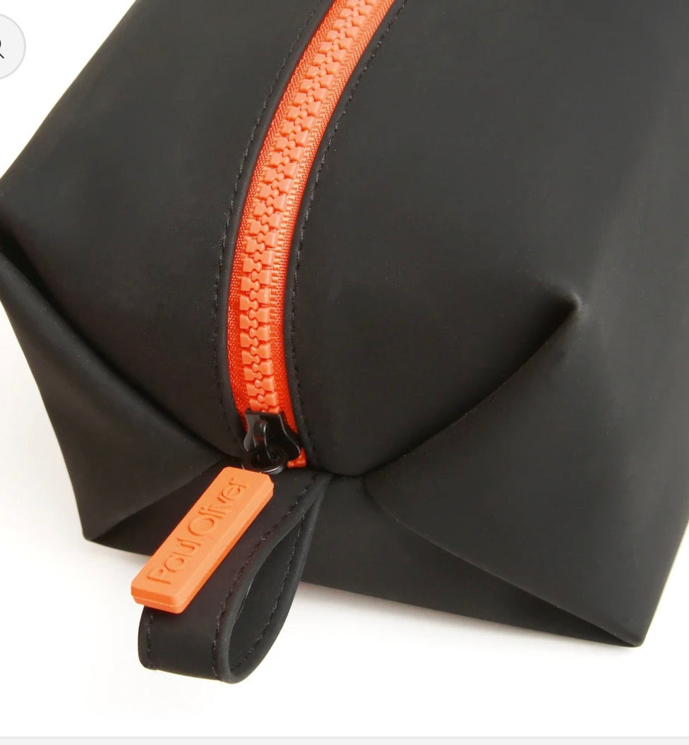 Mens Luxury Soft Touch Zip Wash Bag Black